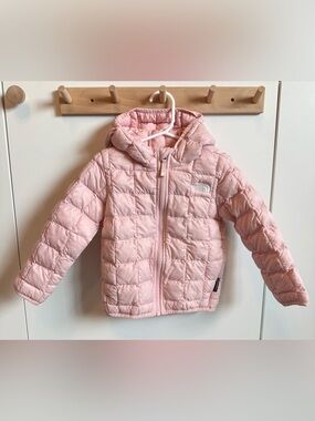 The North Face Pink Thermoball Puffer Jacket - 3T